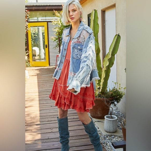 Lace Ruffle Trim Denim Shacket - POL - Picture 9 of 10